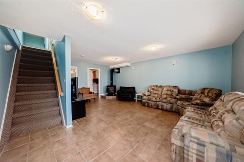 63 Sands Street, Rochon Sands, AB - Indoor
