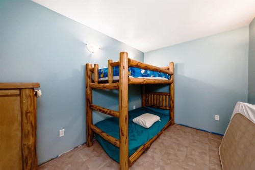 63 Sands Street, Rochon Sands, AB - Indoor Photo Showing Bedroom