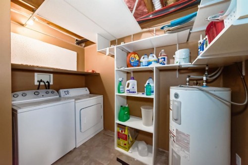 63 Sands Street, Rochon Sands, AB - Indoor Photo Showing Laundry Room