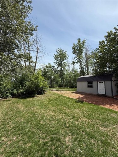 63 Sands Street, Rochon Sands, AB - Outdoor