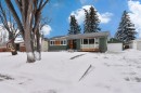 6427 Lombardy Crescent Sw, Calgary, AB  - Outdoor 