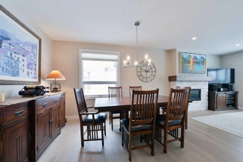 6427 Lombardy Crescent Sw, Calgary, AB - Indoor Photo Showing Dining Room