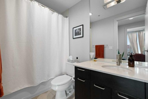 603-433 11 Avenue Se, Calgary, AB - Indoor Photo Showing Bathroom