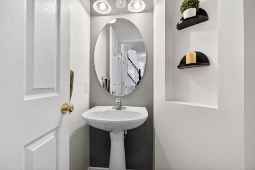 327 Chaparral Drive Se, Calgary, AB - Indoor Photo Showing Bathroom