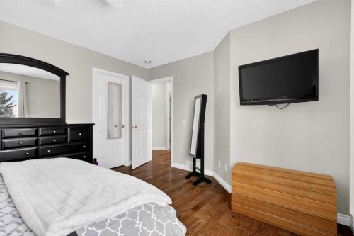 327 Chaparral Drive Se, Calgary, AB - Indoor Photo Showing Bedroom