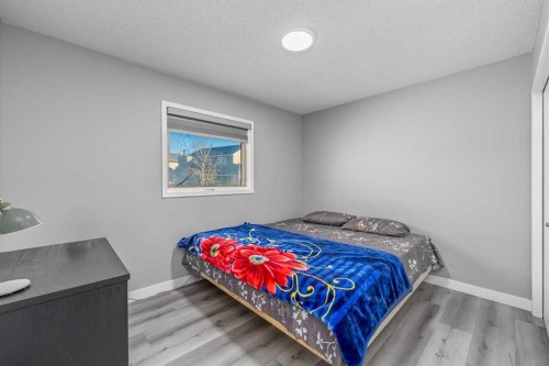 14 Coral Sands Place Ne, Calgary, AB - Indoor Photo Showing Bedroom