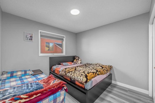 14 Coral Sands Place Ne, Calgary, AB - Indoor Photo Showing Bedroom