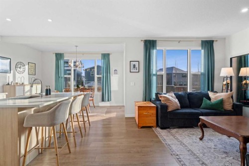 35 Cranbrook Mount Se, Calgary, AB - Indoor Photo Showing Living Room