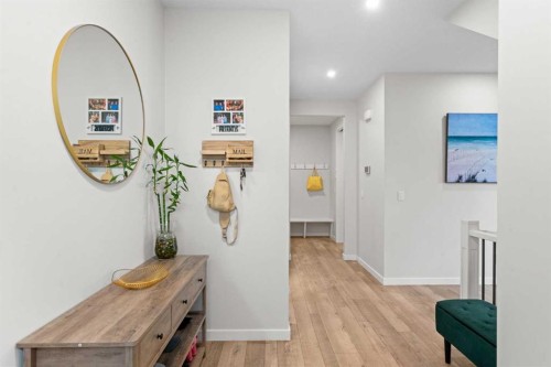 35 Cranbrook Mount Se, Calgary, AB - Indoor Photo Showing Other Room