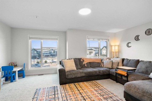 35 Cranbrook Mount Se, Calgary, AB - Indoor Photo Showing Living Room