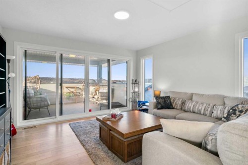 35 Cranbrook Mount Se, Calgary, AB - Indoor Photo Showing Living Room