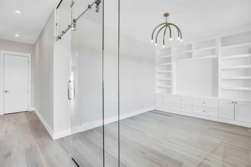 435 Patterson Boulevard Sw, Calgary, AB - Indoor Photo Showing Other Room