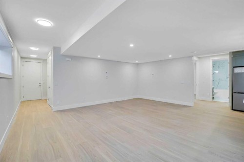 435 Patterson Boulevard Sw, Calgary, AB - Indoor Photo Showing Other Room