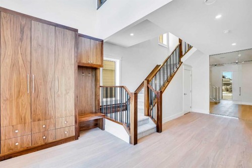 435 Patterson Boulevard Sw, Calgary, AB - Indoor Photo Showing Other Room