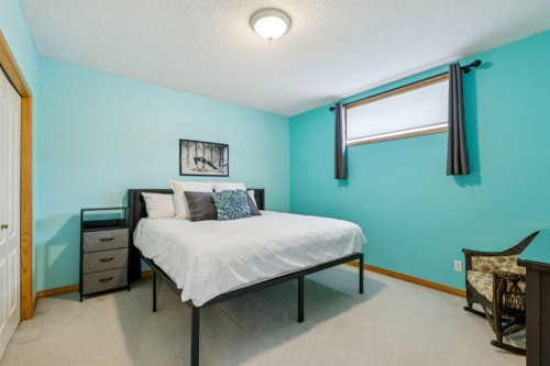 232 Springmere Place, Chestermere, AB - Indoor Photo Showing Bedroom