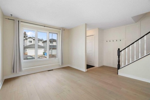 25 Mckernan Road Se, Calgary, AB - Indoor Photo Showing Other Room