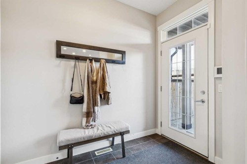 2012 50 Avenue Sw, Calgary, AB - Indoor Photo Showing Other Room