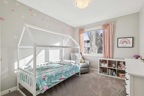 2012 50 Avenue Sw, Calgary, AB - Indoor Photo Showing Bedroom