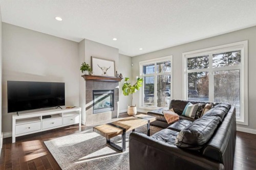 2012 50 Avenue Sw, Calgary, AB - Indoor Photo Showing Living Room With Fireplace