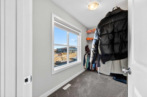 77 Belvedere Drive Se, Calgary, AB - Indoor Photo Showing Other Room