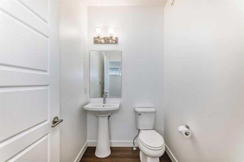 63 Riviera Court, Cochrane, AB - Indoor Photo Showing Bathroom