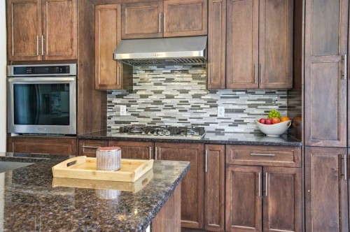 618 Citadel Drive Nw, Calgary, AB - Indoor Photo Showing Kitchen