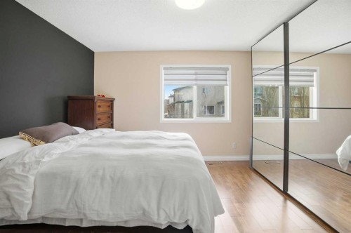 618 Citadel Drive Nw, Calgary, AB - Indoor Photo Showing Bedroom