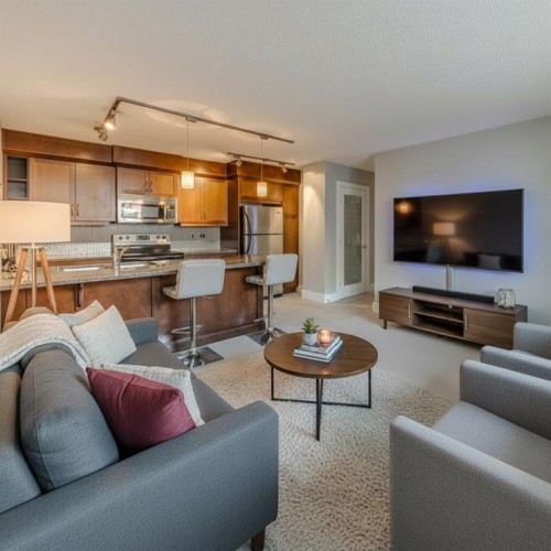 104-1534 15 Avenue SW Calgary, AB T3C 0X9