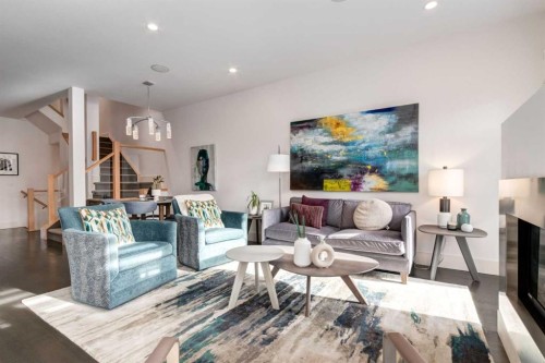 2613 3 Avenue Nw, Calgary, AB - Indoor Photo Showing Living Room