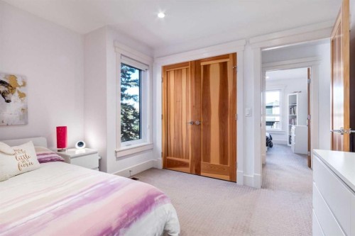 2613 3 Avenue Nw, Calgary, AB - Indoor Photo Showing Bedroom