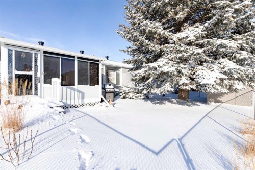 4118 Silverpark Estates Close, Olds, AB - Outdoor
