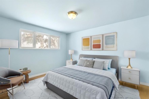 389 Capri Avenue Nw, Calgary, AB - Indoor Photo Showing Bedroom