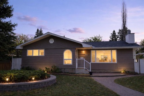 389 Capri Avenue Nw, Calgary, AB - Outdoor With Deck Patio Veranda