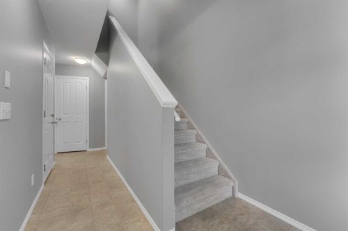 68 Panatella Villas Nw, Calgary, AB - Indoor Photo Showing Other Room
