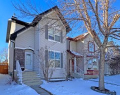 312 Cramond Close SE Calgary, AB T3M 1B9