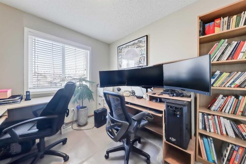 312 Cramond Close Se, Calgary, AB - Indoor Photo Showing Office