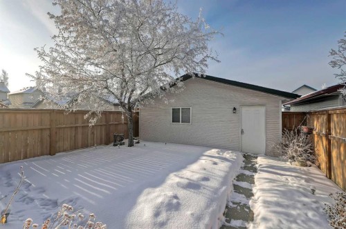 312 Cramond Close Se, Calgary, AB - Outdoor