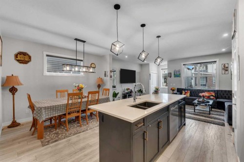 521 Chinook Winds Gardens Sw, Airdrie, AB - Indoor Photo Showing Other Room