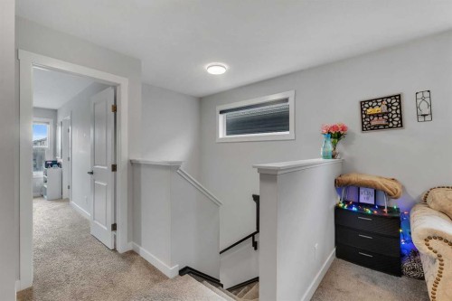 521 Chinook Winds Gardens Sw, Airdrie, AB - Indoor Photo Showing Other Room