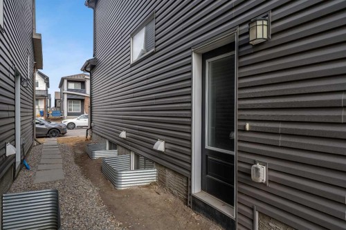 521 Chinook Winds Gardens Sw, Airdrie, AB - Outdoor With Exterior