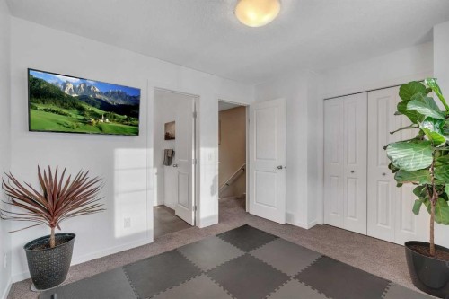 221 New Brighton Row Se, Calgary, AB - Indoor Photo Showing Other Room