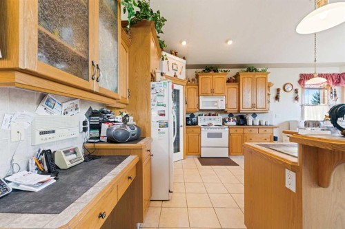 16 Arbour Estates View Nw, Calgary, AB - Indoor Photo Showing Kitchen