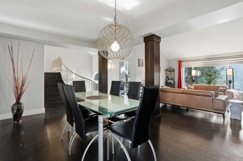 311 Coach Light Bay Sw, Calgary, AB - Indoor Photo Showing Dining Room