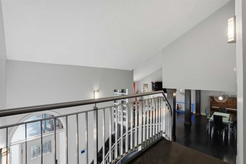 311 Coach Light Bay Sw, Calgary, AB - Indoor Photo Showing Other Room