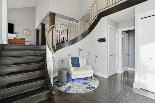 311 Coach Light Bay Sw, Calgary, AB - Indoor Photo Showing Other Room