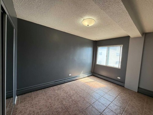 5E-515 17 Avenue Sw, Calgary, AB - Indoor Photo Showing Other Room