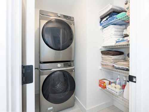 613 Lambeau Link Se, Airdrie, AB - Indoor Photo Showing Laundry Room