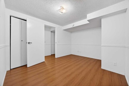 128 Bermuda Drive Nw, Calgary, AB - Indoor Photo Showing Other Room