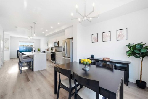66 Evanscrest Manor Nw, Calgary, AB - Indoor Photo Showing Dining Room