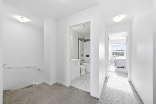 66 Evanscrest Manor Nw, Calgary, AB - Indoor Photo Showing Other Room